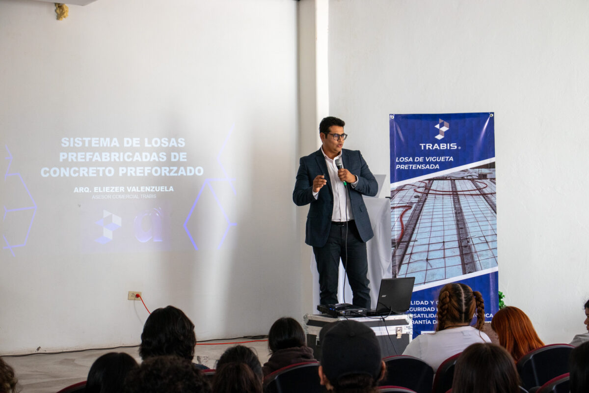 Panorama - Colegio de Arquitectos de Nogales presentación del Arq Eliezer de TRABIS